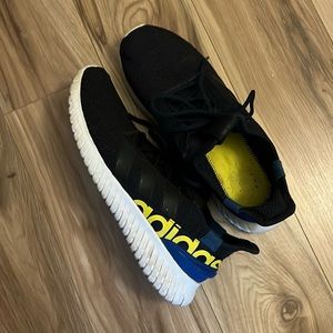 Used Men’s Adidas Running Sneakers